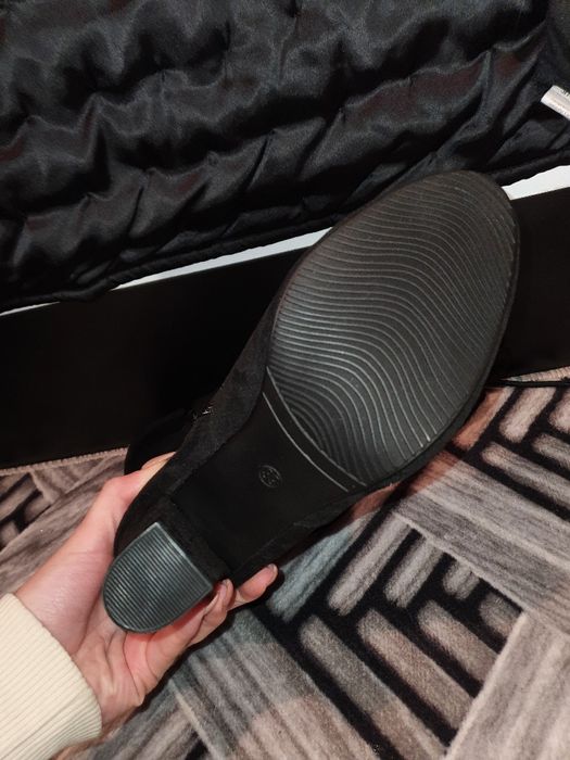 Нови велурени ботуши