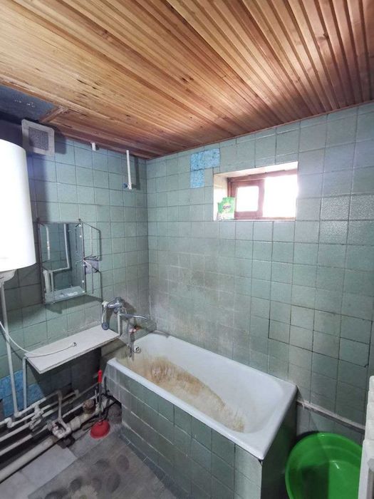 2 xonali kvartira sotiladi. 77 seriya kirpich
