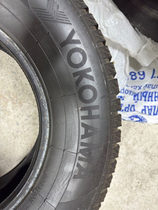 Продам комплект Якохама 285/65/17