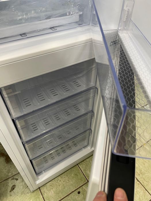 Продам новый холодильник BEKO