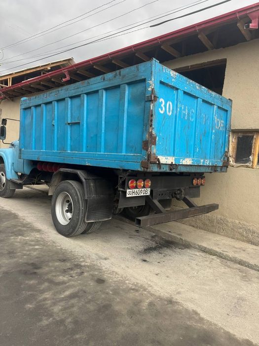 Zil 130 Samosval sotiladi.