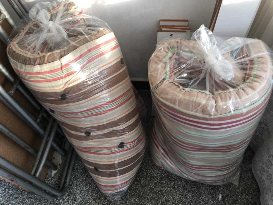 детското двуетажно легло е много издръжливо-като ново