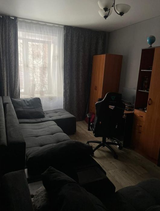 Продам 3х комнатную на площади