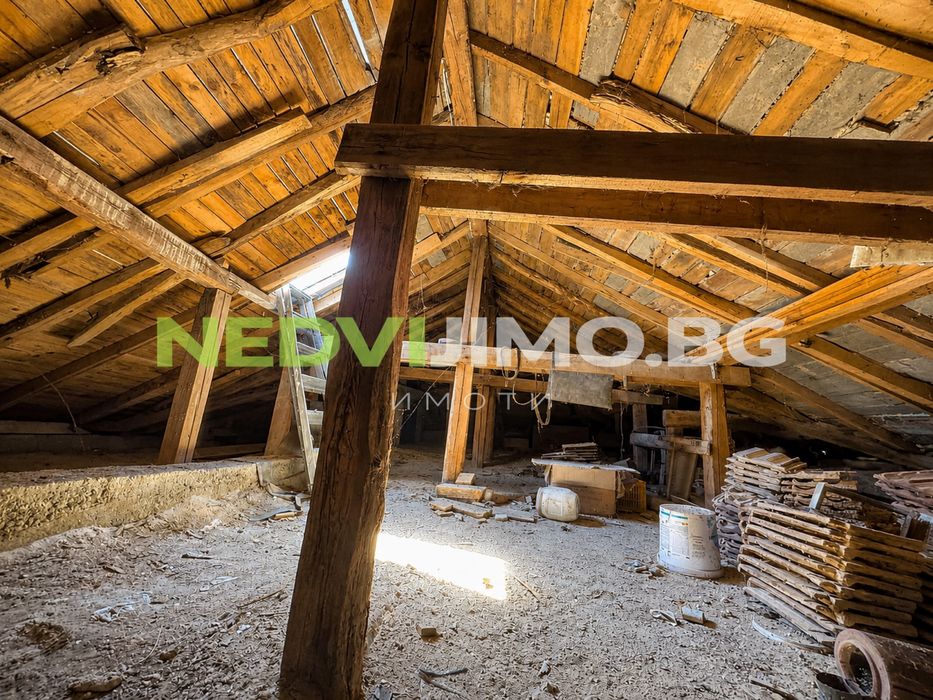 Голяма къща за продажба в с. Върбяне (Шумен)