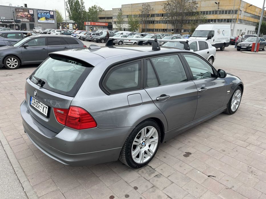 BMW 320d xDrive CarPlay LED