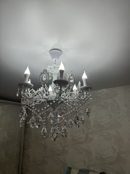 Люстра для зал