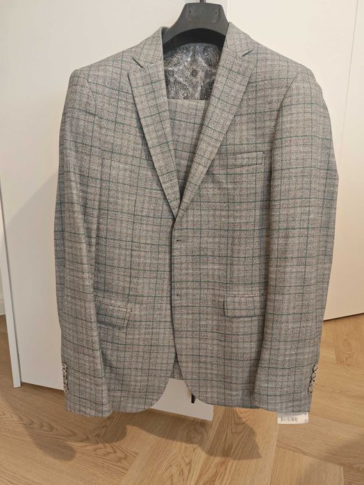 Мъжки костюм, зелено райе лен Carducci подарък Риза и подгъв панталон