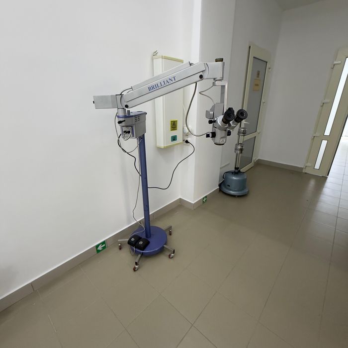 Операционный микроскоп