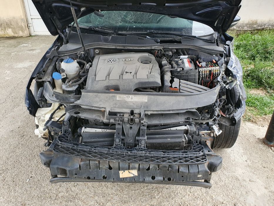 Dezmembrez vând piese Vw Passat B7  , CAY , LH5X , MYP