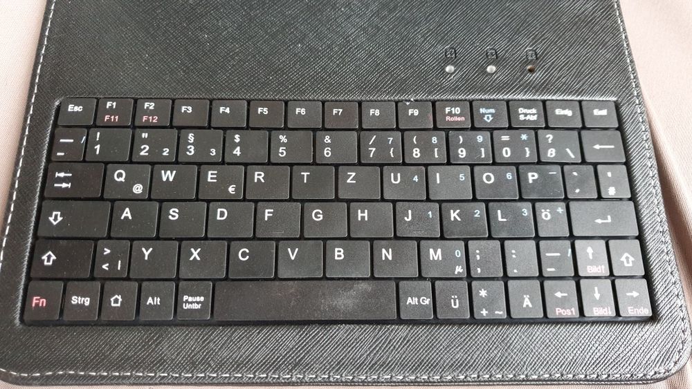 Husa cu tastatura pt tableta 8 inch