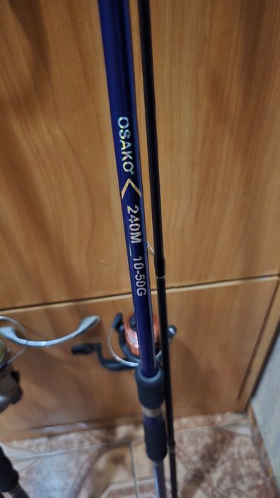 Две въдици за риба