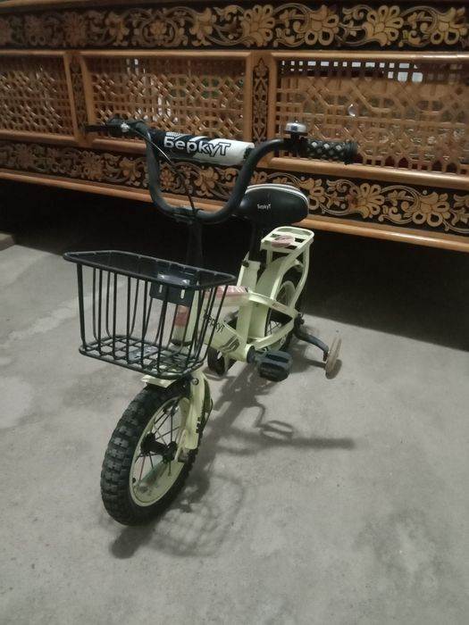 Detskiy velosipedi sotiladi.