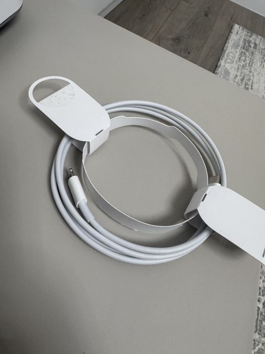 Кабель для зарядки