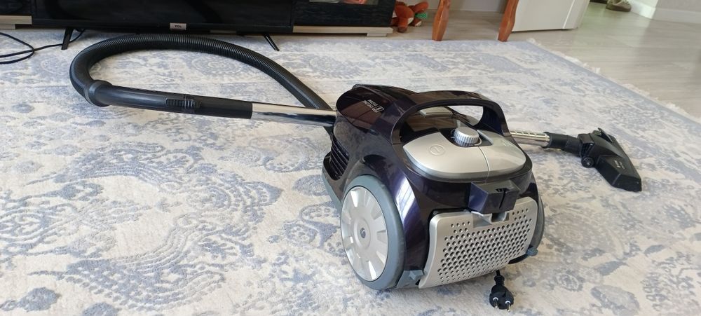 Продам пылесос в отличном состоянии