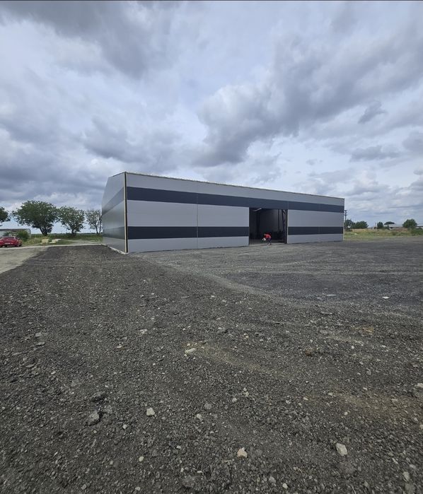 Vand hala langa autostrada giarmata