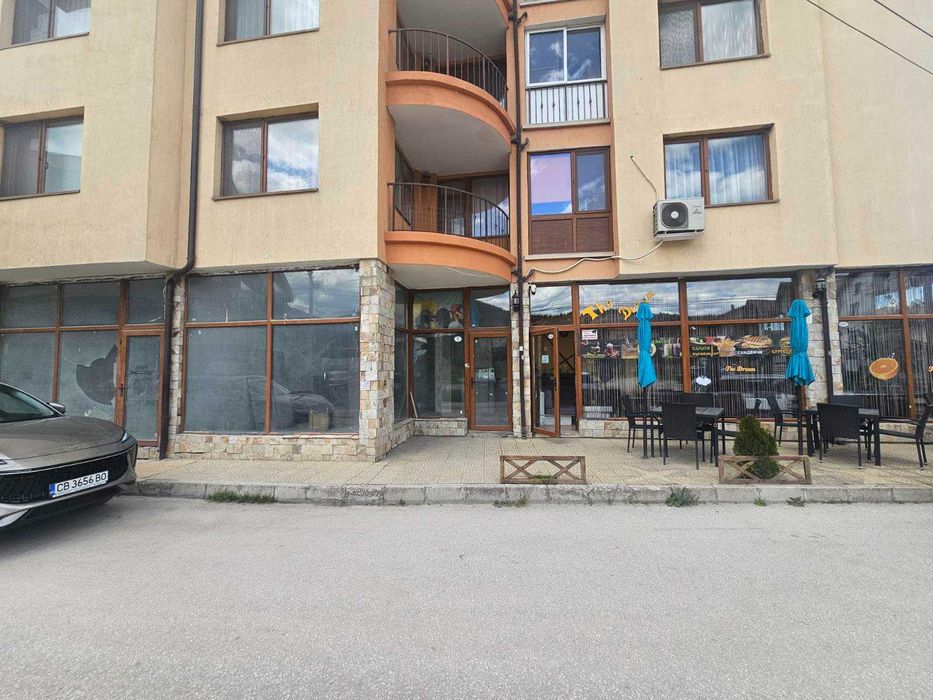 Търговско помещение в широк център на Велинград