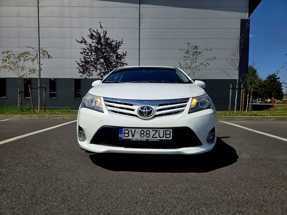 TOYOTA Avensis