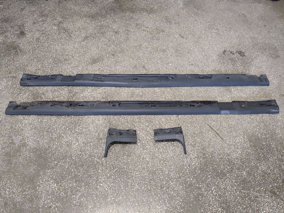 Set ornamente praguri și ornamente aripă Ford Focus 2