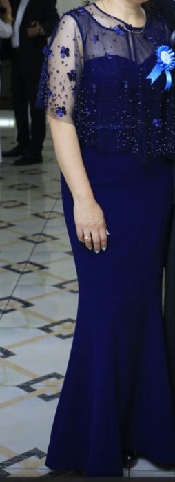 продам вечерние платья