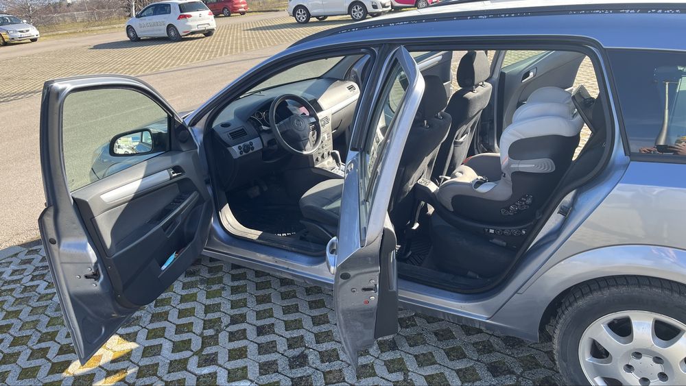 Opel Astra H Caravan 1.9 CDTI 120