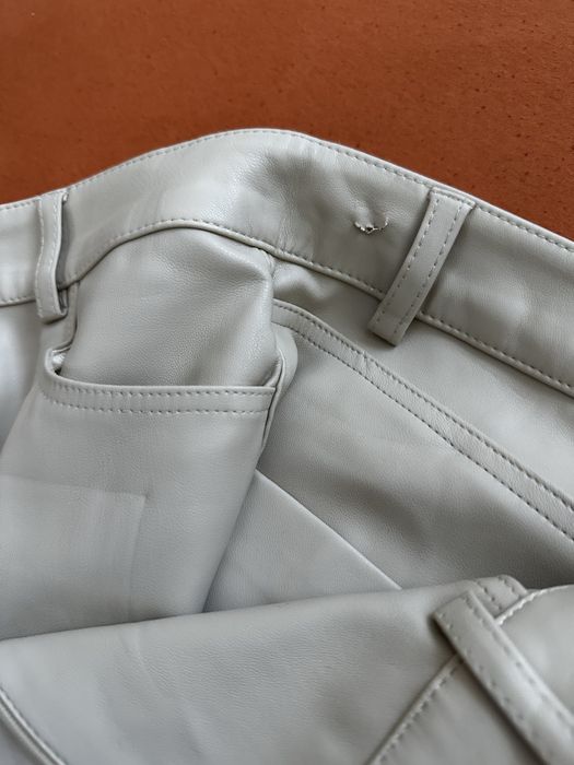 ZARA бежов кожен панталон с цепки и мека подплата