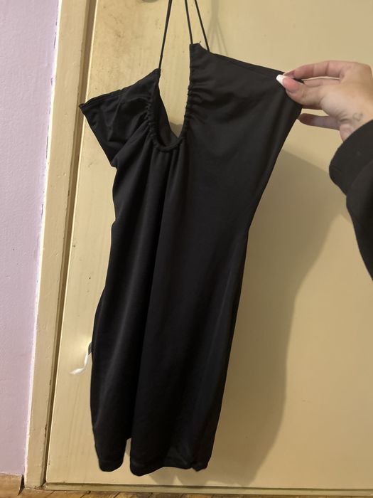 Черна рокля хс размер нова
