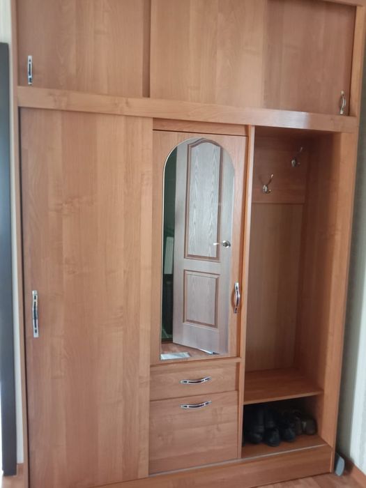 Продается прихожи гарнитур