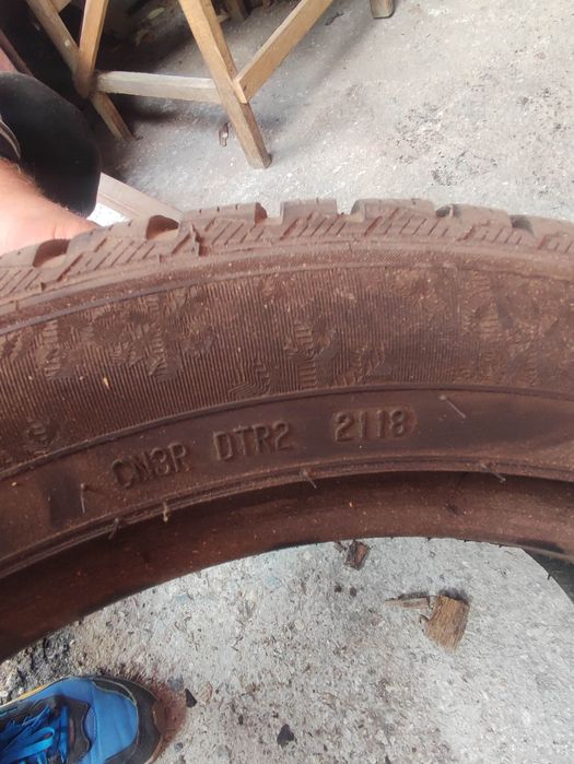 215/55/17 гуми семперит