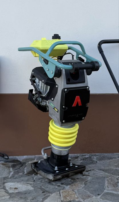 Închiriere mai compactor, placa compactoare, picamer, carotari beton