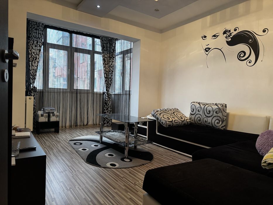 Apartament cu 2 camere decomandat