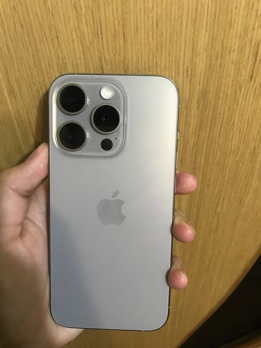 iPhone 15 Pro 256 GB акб 83% хорошее