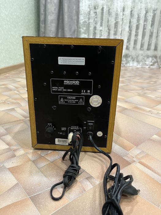 Продам сабвуфер марки Microlab