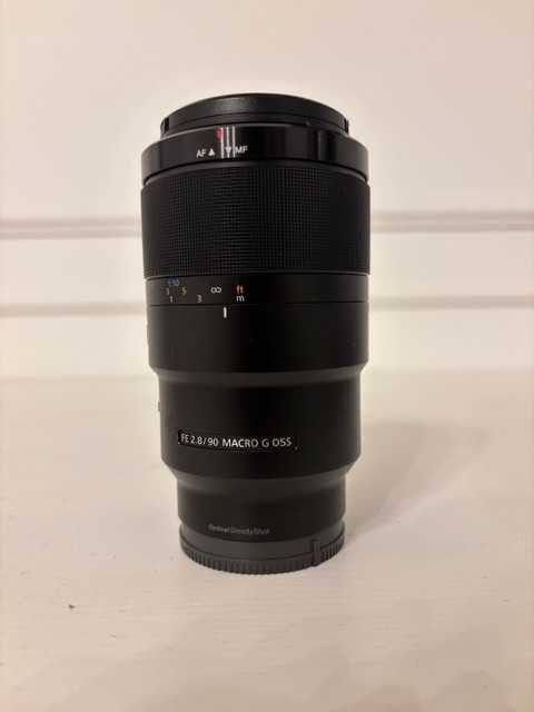Obiectiv Sony FE 90 f/2.8 Macro G master