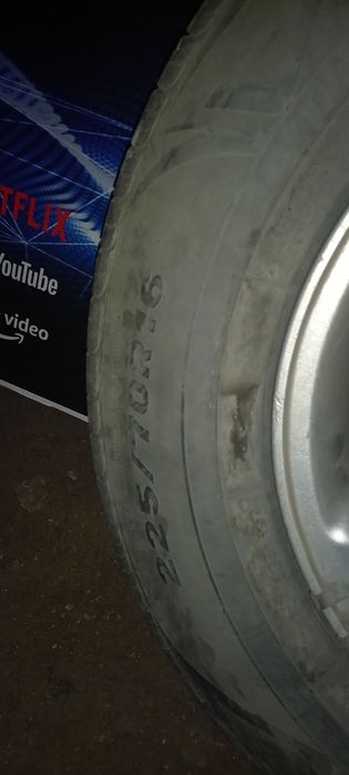 Продам шины с дисками.