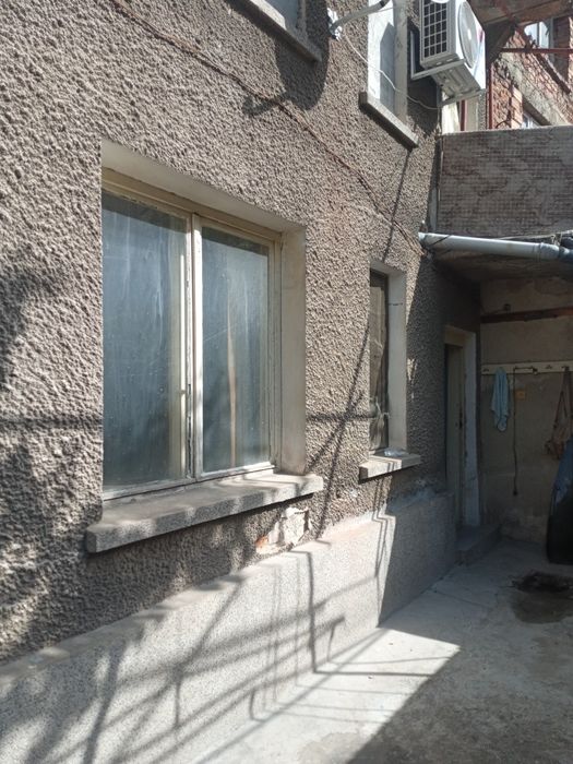 Продавам  етаж от къща