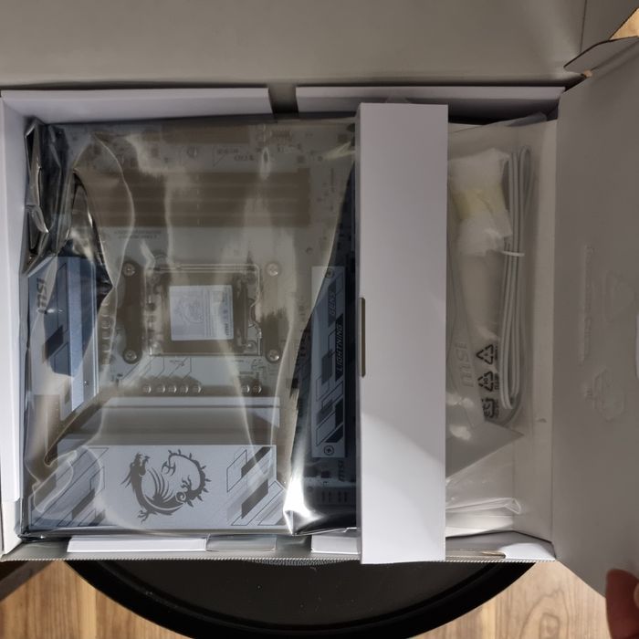 Placa de baza MSI B850 GAMING PLUS WIFI6E