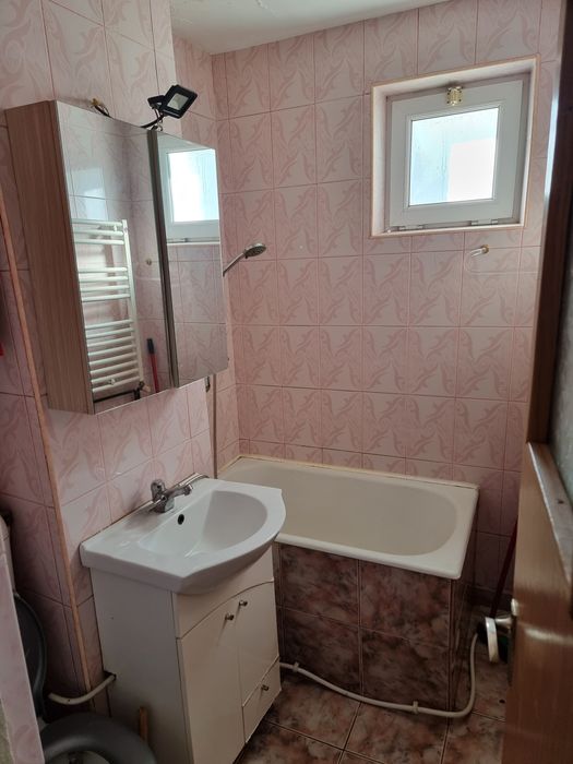 Vând apartament 2 camere utilat și mobilat