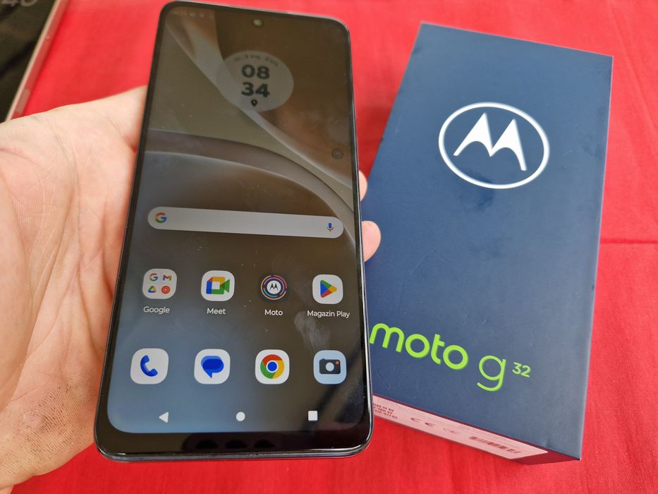 -Motorola Moto G32, Red-Rosu 256Gb, 8Ram ca Nou ireprosabil poze reale doar telefonul si cutia nici o restrictie nici o reperatie/interventie