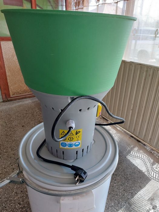 Машина за мелене на захар, жито и царевица