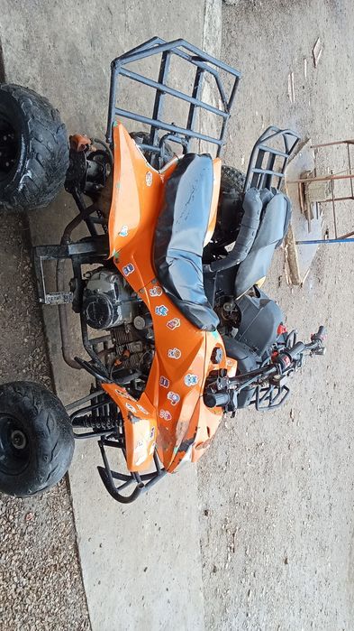 Vând sau Schimb 2 atv de 125