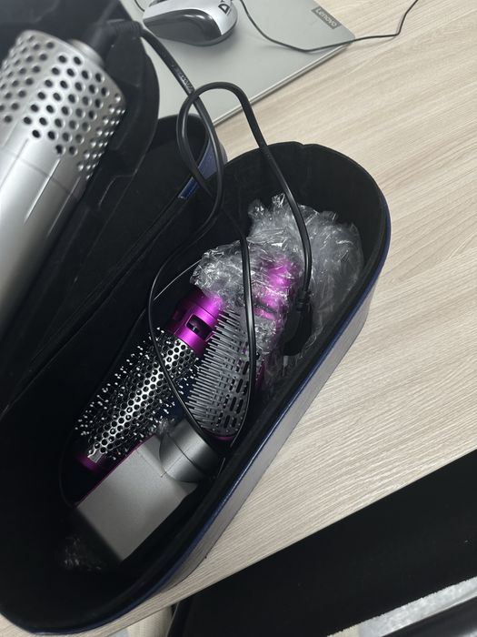 Дайсон стайлер продам