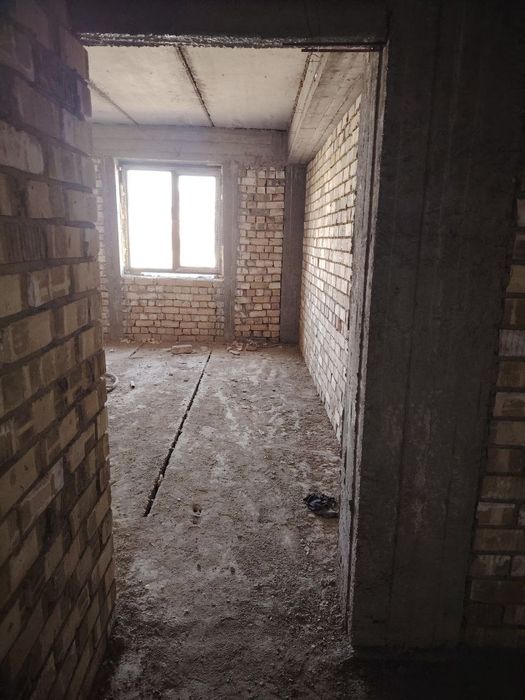 Квартира навстройка сотилади срочна  бам