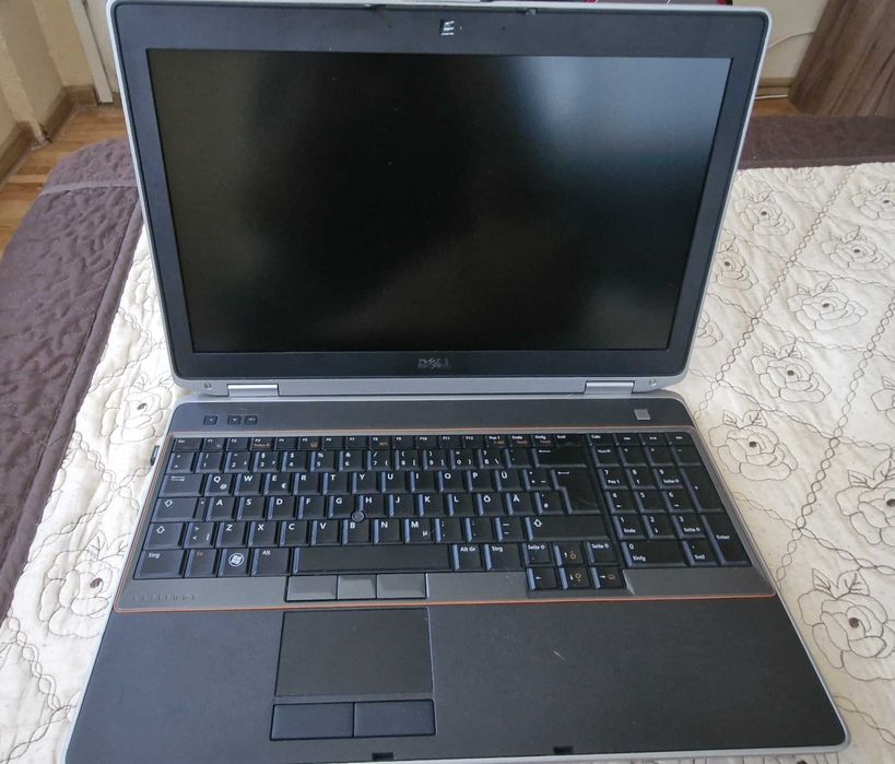 Лаптоп Dell E6520