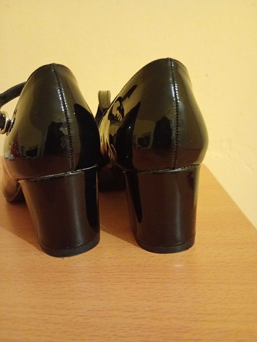 Обувки лачени ANNA FIELD Промоция!