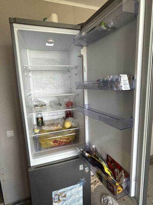 Продам холодильник