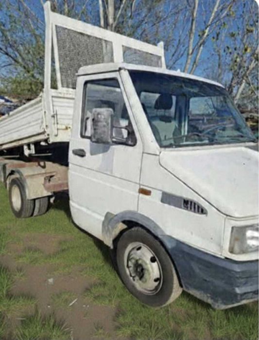 Iveco daily 2.5tdi  basculabil.pe cutie