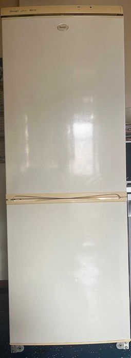 Двухкамерный холодильник Snaige б/у