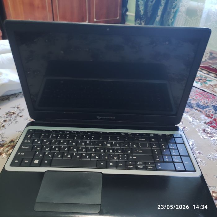 Packard bell . Kamptur