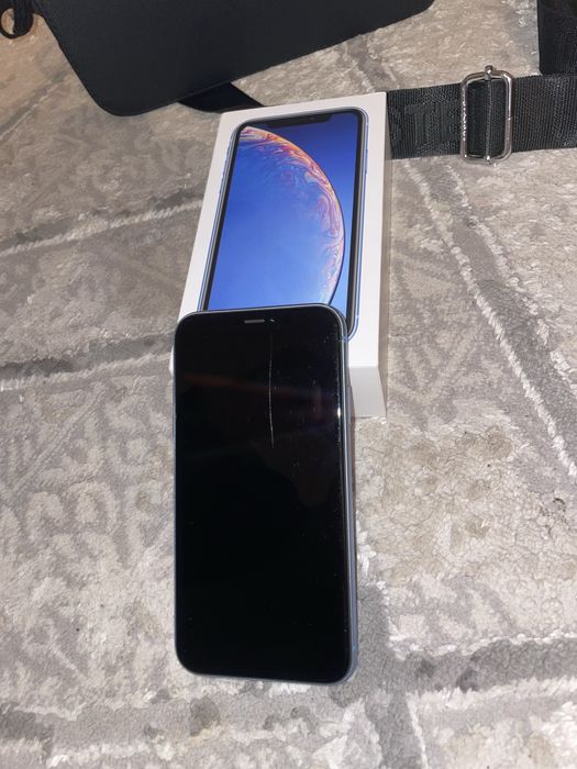 Айфон Хр 128гб 77%