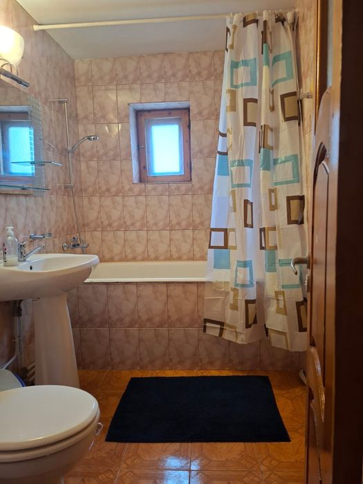 Inchiriez apartament 2 camere